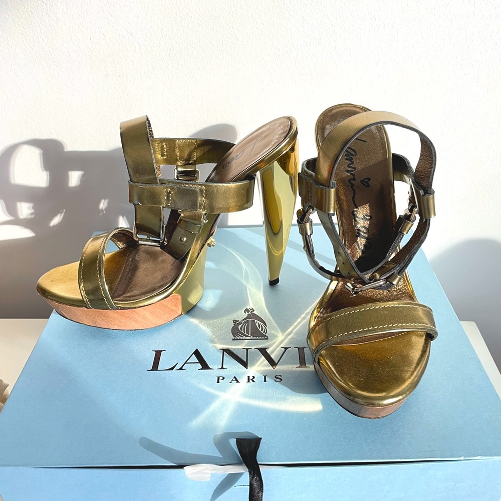 Lanvin IT38/US7 gold plated heels